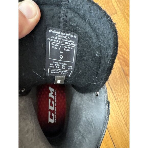 CCM U+ 12 Skates Men\'s ultralight Blade EPro Size 9 Shoes 10.5